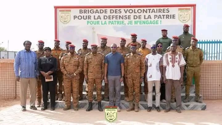 Burkina Faso : Brigade des VDP, le PM Rimtalba Jean Emmanuel Ouédraogo félicite et encourage le personnel