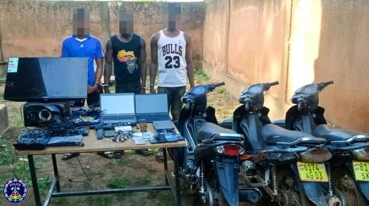 Burkina Faso : Ouagadougou, trois présumés malfrats arrêtés à Saaba