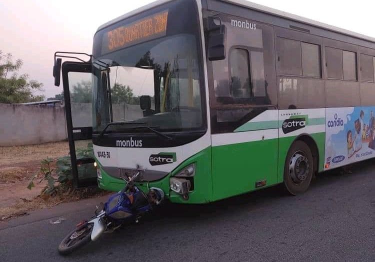 Côte d'Ivoire : Bouaké, sa moto écrasée par un bus, un motocycliste sur son engin admis aux urgences