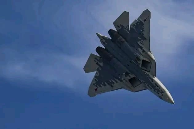 Guerre en Ukraine : Les forces aérospatiales russes recevrons bientôt un nouveau lot de chasseurs Su-57