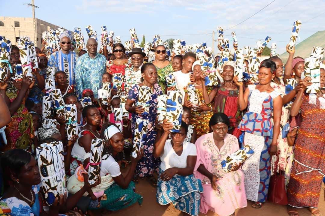 Côte d'Ivoire : Kouadioblekro, 400 femmes de l'Association Les Étoiles du N'ZI, de la sous-préfecture de Kouadioblekro, officiellement installées