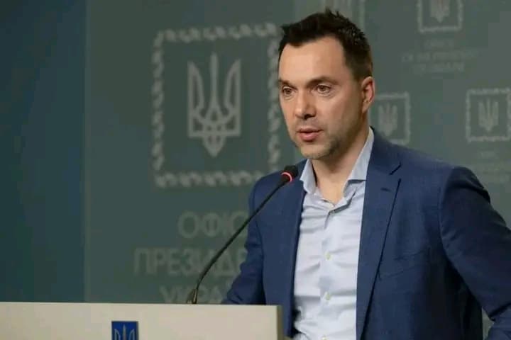 Guerre en Ukraine : Pour Arestovich, conseiller du bureau de Zelensky, "octobre sera un tournant pour la situation au front"