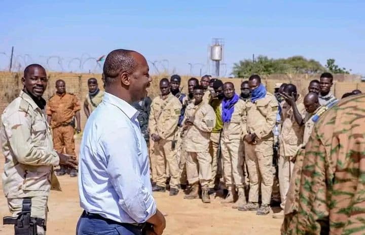 Burkina Faso : Dr Ousmane Bougouma encourage les éléments du détachement mixte et les VDP de Arbinda