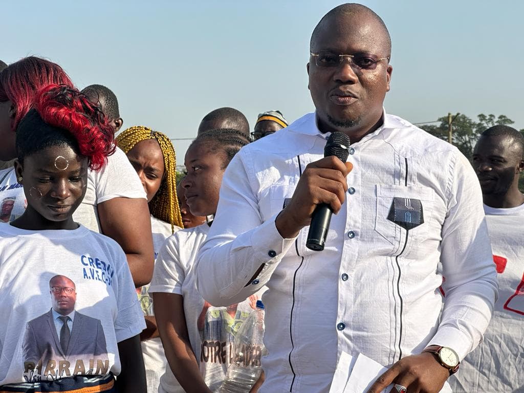 Côte d'Ivoire : À Kohiba, le Président Jean-Marie Ouei gâte les femmes d'une Association