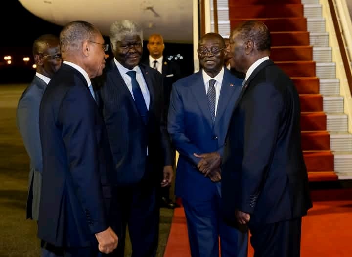 Côte d'Ivoire : Le Président Alassane Ouattara regagne Abidjan après un séjour en France