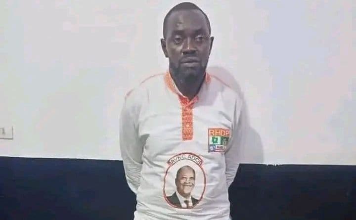 Côte d'Ivoire : En tenue RHDP, un homme dans un car ST, appréhendé à Daloa en possession d’armes à feu et des munitions de guerre