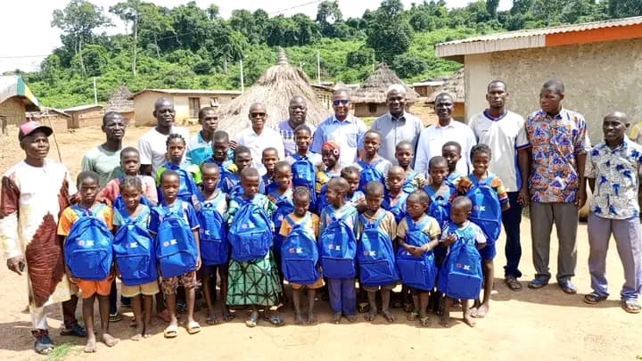 Côte d'Ivoire : La délégation GPS du Bafing offre une centaine de kits scolaires aux enfants de la région