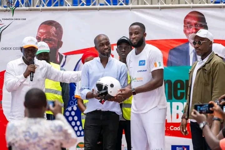 Côte d'Ivoire : Le ministère des Transports sensibilise les livreurs à moto sur le port du casque