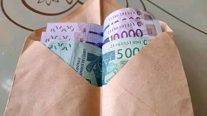 Burkina Faso : Péni, un directeur d'école relevé de ses fonctions pour tentative de vol d'un don financier offert par le chef de l'État