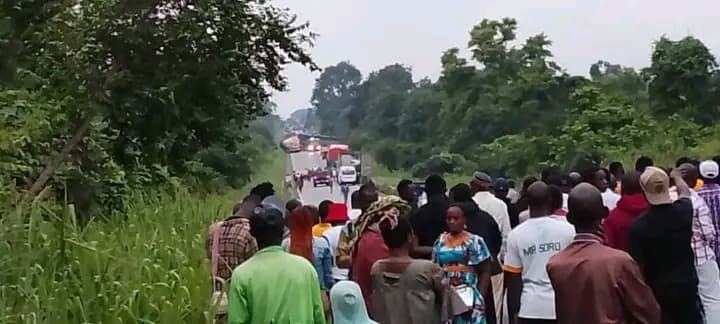 Côte d'Ivoire : Une collision entre un minicar et un camion-citerne fait 13 morts sur l’axe Katiola-Niakara