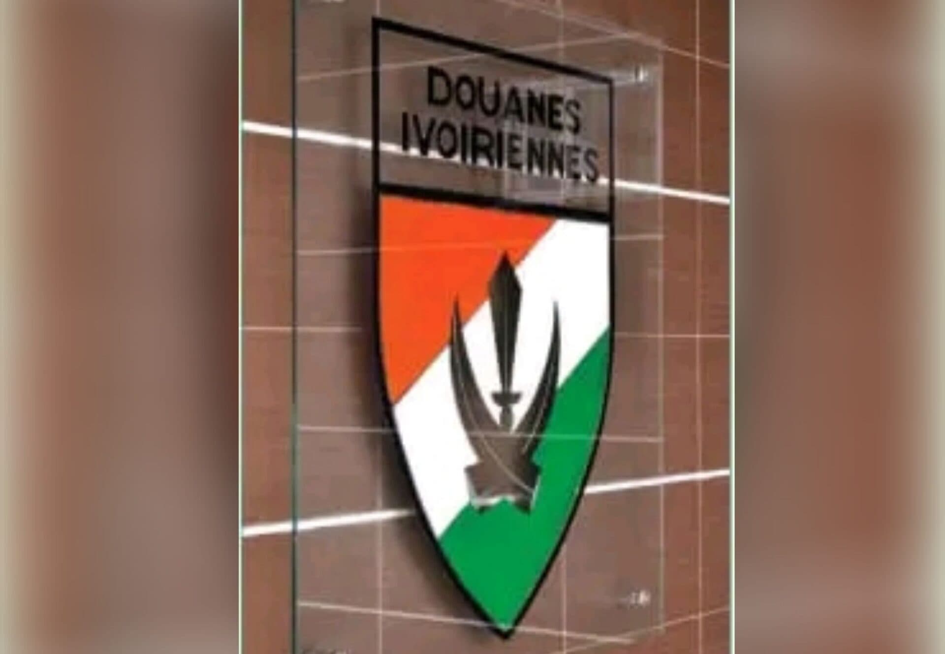 Côte d'Ivoire : Un sous-officier des douanes tente de se suicider