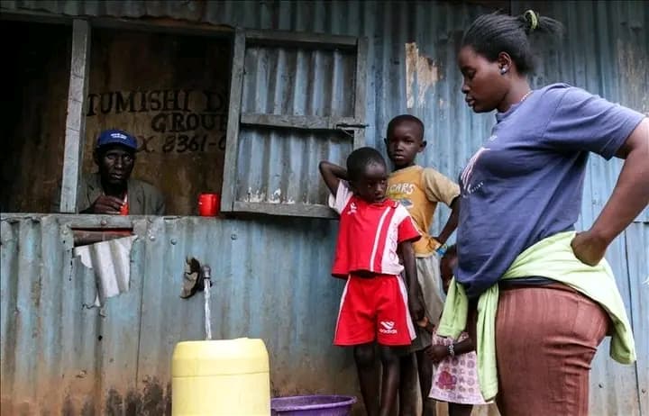 Kenya : Plus de 140 écolières hospitalisées après avoir bu de l'eau contaminée