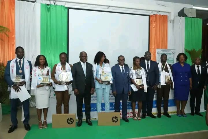 Côte d'Ivoire : Concours national d’internat en médecine et en pharmacie, les majors récompensés