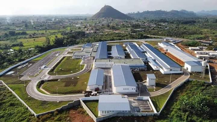 Côte d'Ivoire : Danané, le tout neuf Hôpital Général de 100 lits inauguré par Patrick Achi