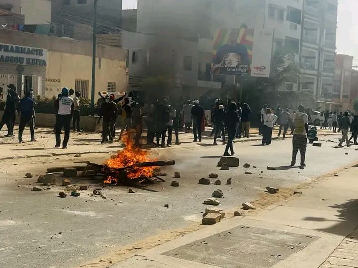 Sénégal : Un rassemblement de l'opposition tourne à l'émeute, plusieurs opposants blessés