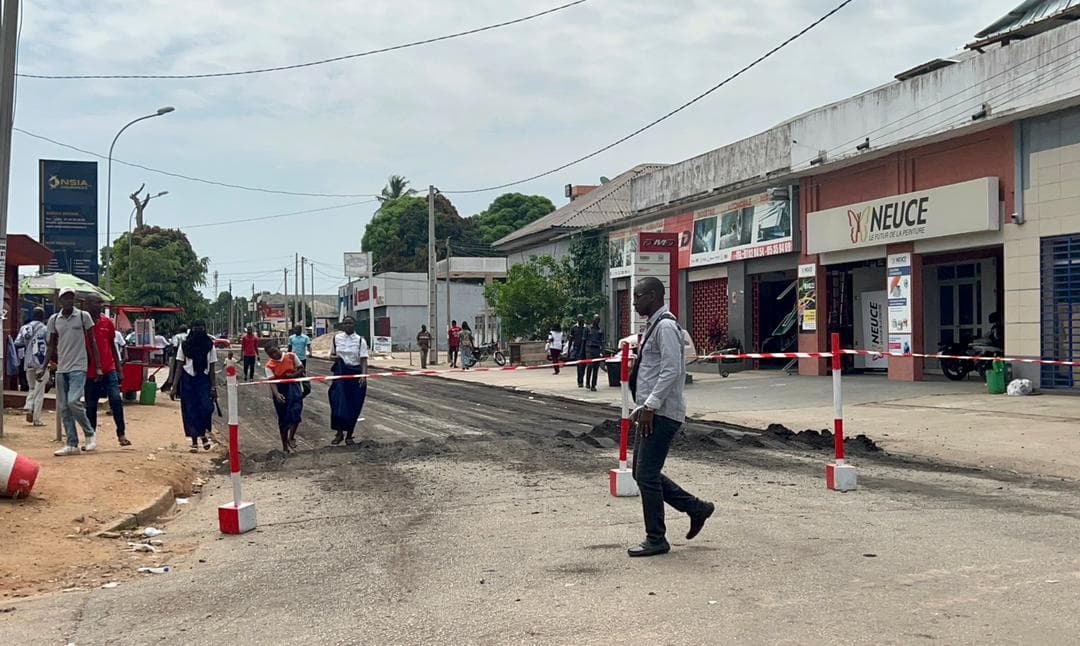 Côte d'Ivoire : Bouaké, on bitume des rues du quartier Commerce et abandonne celles des quartiers populaires toujours dégradées et poussiéreuses