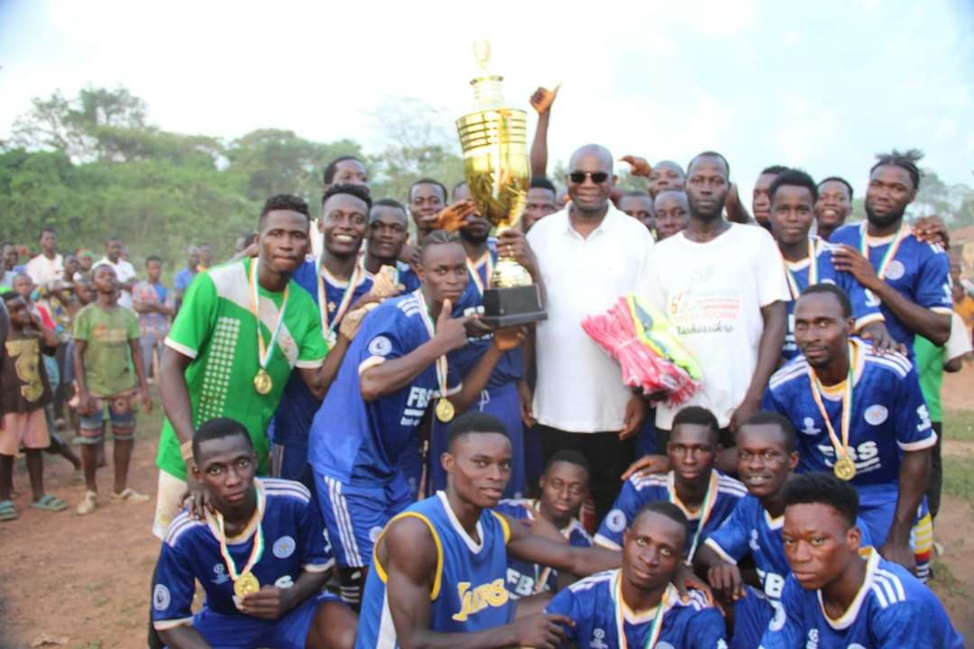 Côte d'Ivoire : Koffi N'Guessan Lataille communie avec les jeunes de la sous-préfecture de Kouadioblekro