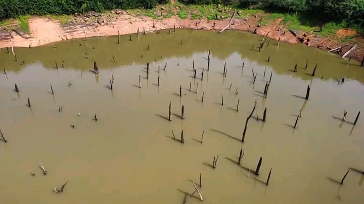 Côte d'Ivoire : Ayamé, un jeune homme se noie après le chavirement d'une pirogue