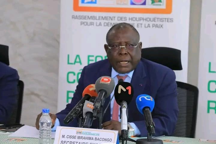 Côte d'Ivoire : Cissé Bacongo face à la presse après sa nomination comme Gouvernement du District d'Abidjan