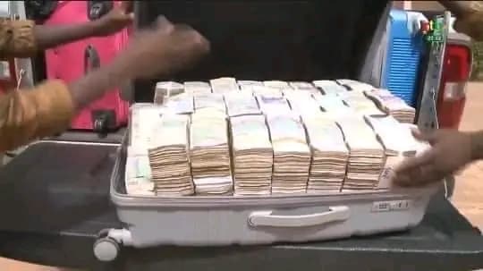 Burkina Faso : Un homme mis aux arrêts en tentant de remettre 5 milliards à des soldats pour organiser un coup d'État