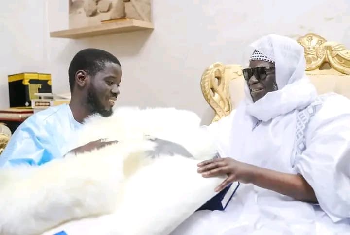 Sénégal : Le Président Bassirou Diomaye Faye rencontre le Khalife Général des Mourides
