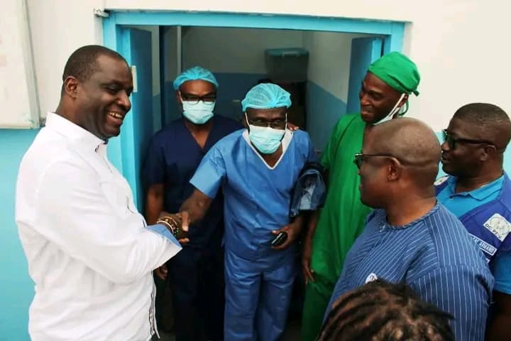 Côte d'Ivoire : Tiassalé, 200 malades de l'hernie opérés grâce à Alpha Sanogo