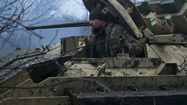 Ukraine : L'armée dément avoir perdu sa tête de pont sur la rive occupée du Dniepr