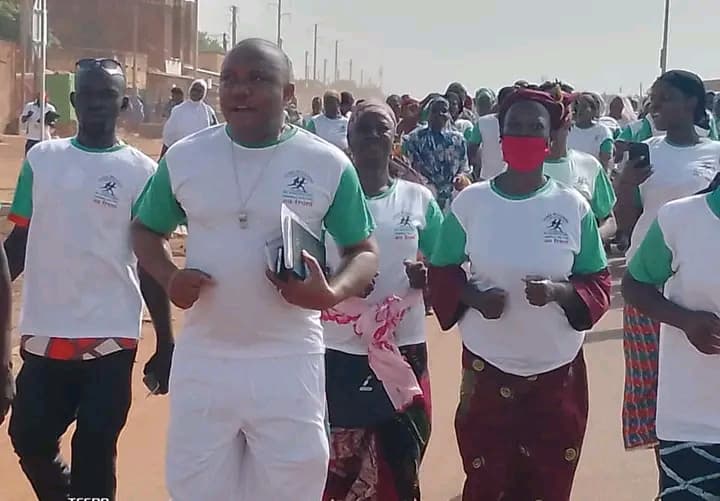 Burkina Faso : Marathon de soutien aux familles des FDS, l'ambiance d'une matinée aux couleurs sportives marqués de dons