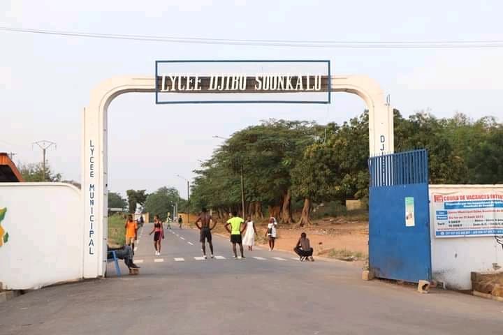 Côte d'Ivoire : Bouaké, après une bagarre à main armée, deux élèves du lycée Djibo appréhendés et déférés