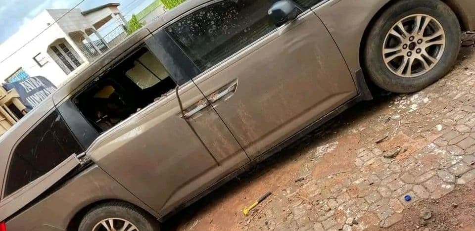 Burkina Faso : Ouagadougou, la voiture de l'activiste Serge Bayala incendiée