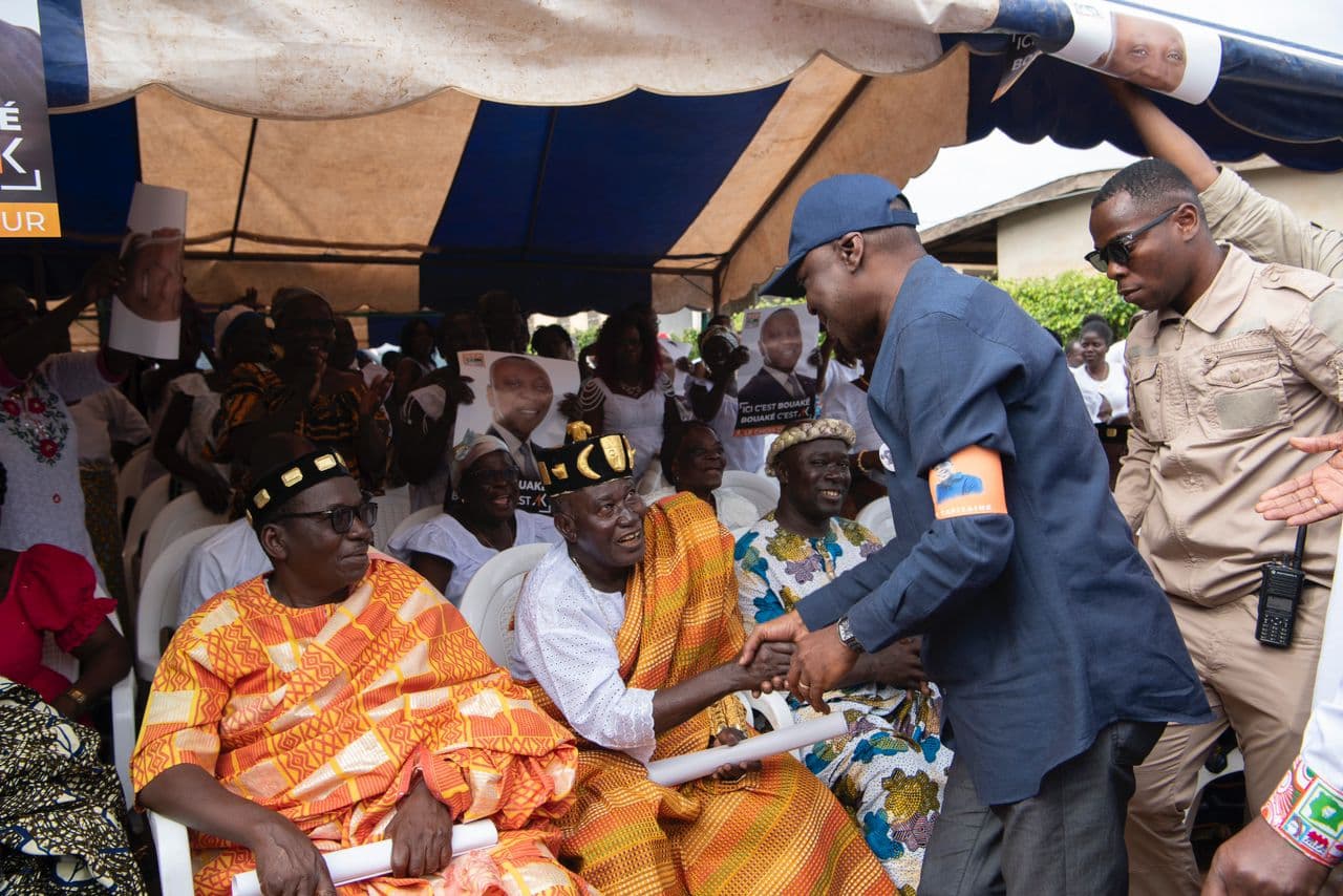 Côte d’Ivoire : Pour les chefs Baoulés de Bouaké, « Amadou Koné est la bonne rivière qui donne du poisson en abondance »