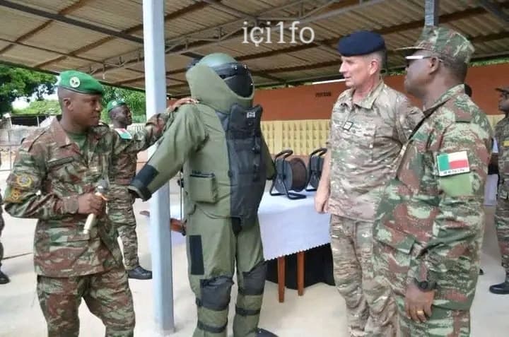 Bénin : La France livre des équipements de déminage de « dernière génération » à l'armée béninoise