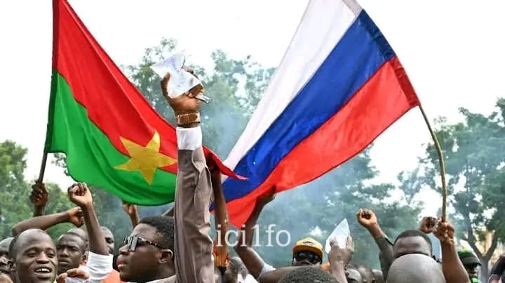 Burkina Faso : Le Président Ibrahim Traoré stocke désormais toutes les réserves d’or nationales à la Banque de Moscou