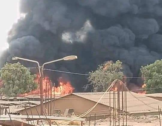 Burkina Faso : Ouagadougou, le marché Sankar Yaaré en feu