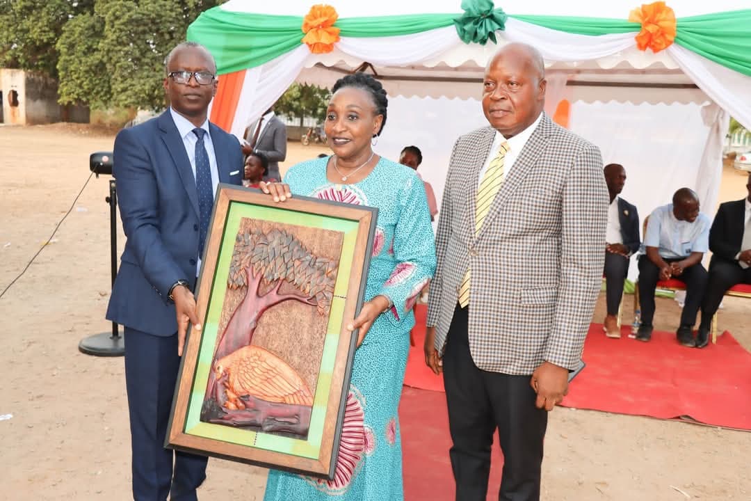 Côte d'Ivoire : District Autonome des Lacs, présentation de vœux du nouvel An à Mme la Ministre-Gouverneure