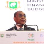 Côte d’Ivoire : Délivrance des services aux citoyens. le ministre Adama Coulibaly remet des plateformes électroniques aux ministères concernés