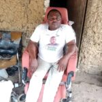 Côte d’Ivoire : Une bonne volonté dote un enseignant en situation de handicap d’un fauteuil roulant à Bakro